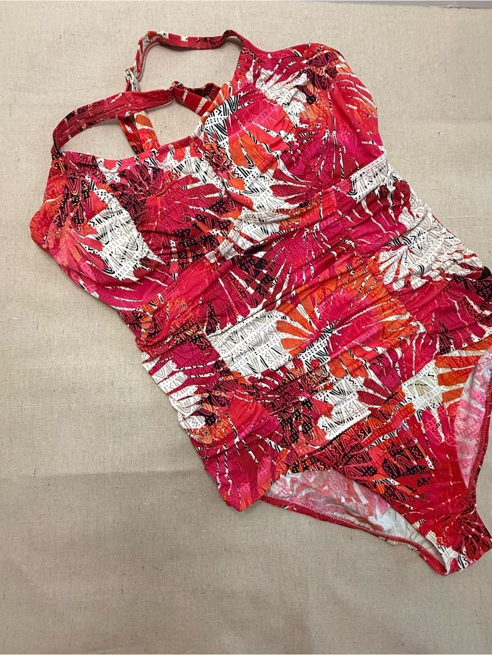 IT Figures Women's 18W Plus Underwire One Piece Swimsuit Floral NWOT - Picture 3 of 14